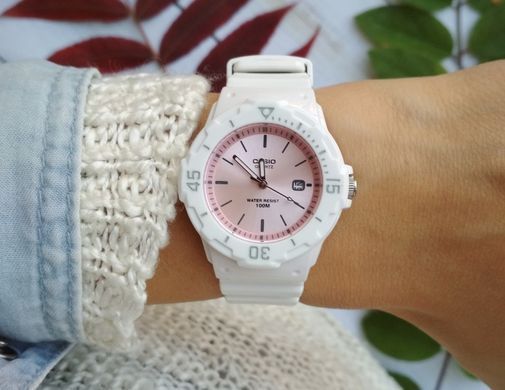 Часы Casio LRW-200H-4E3VEF
